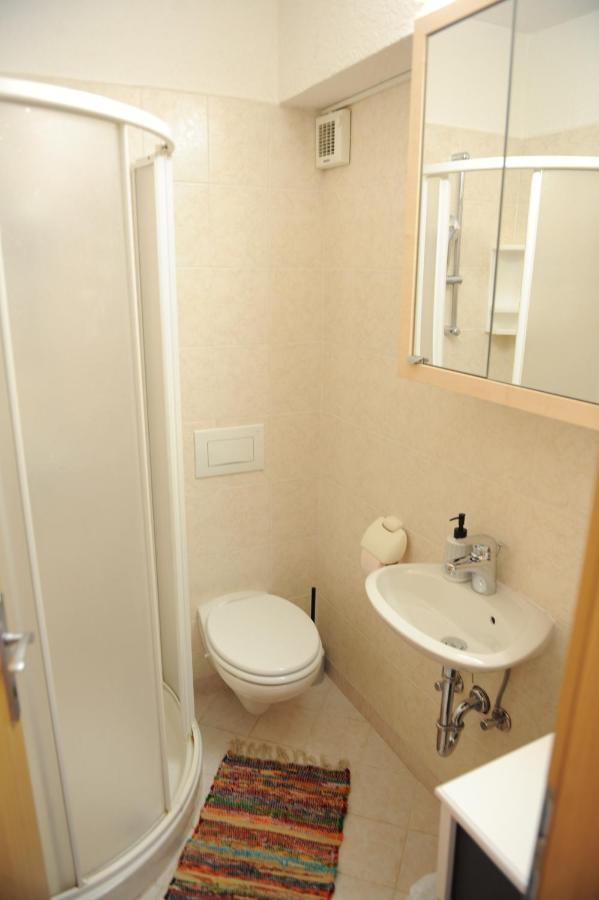 Apartma Lavela Izola Esterno foto
