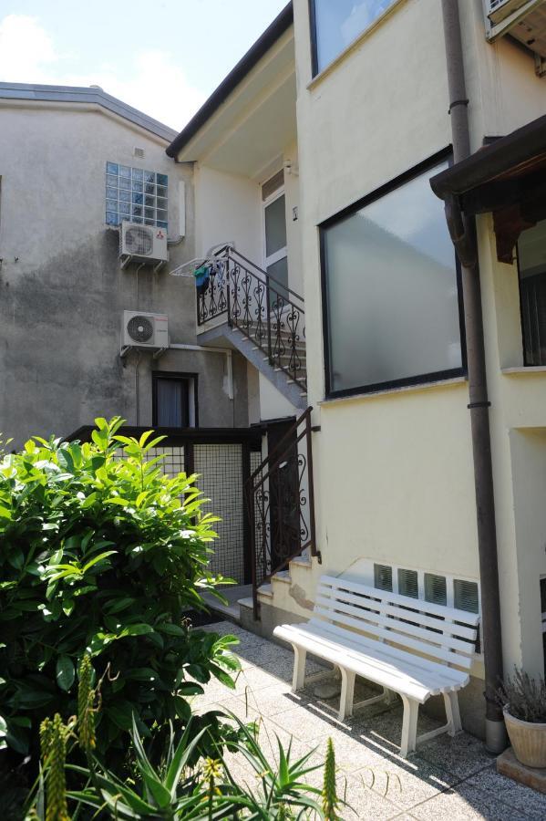 Apartma Lavela Izola Esterno foto